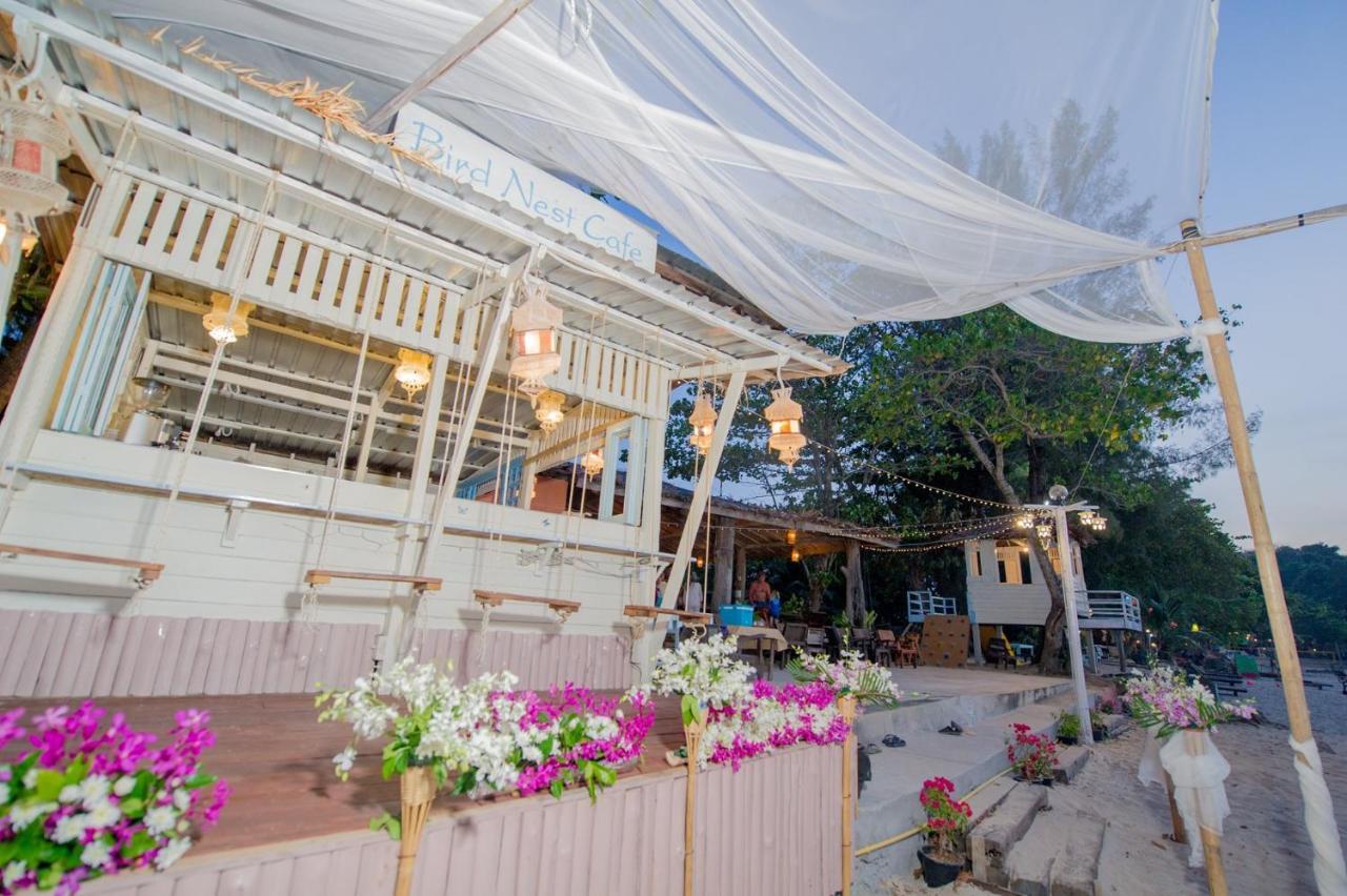 Banana Beach Resort Ko Lanta Buitenkant foto